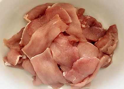 肉類切片機(jī)的應(yīng)用，加快了肉類加工廠的發(fā)展